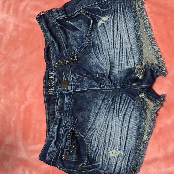 Decree Pants - Super Cute Daisy Duke Shorts!
